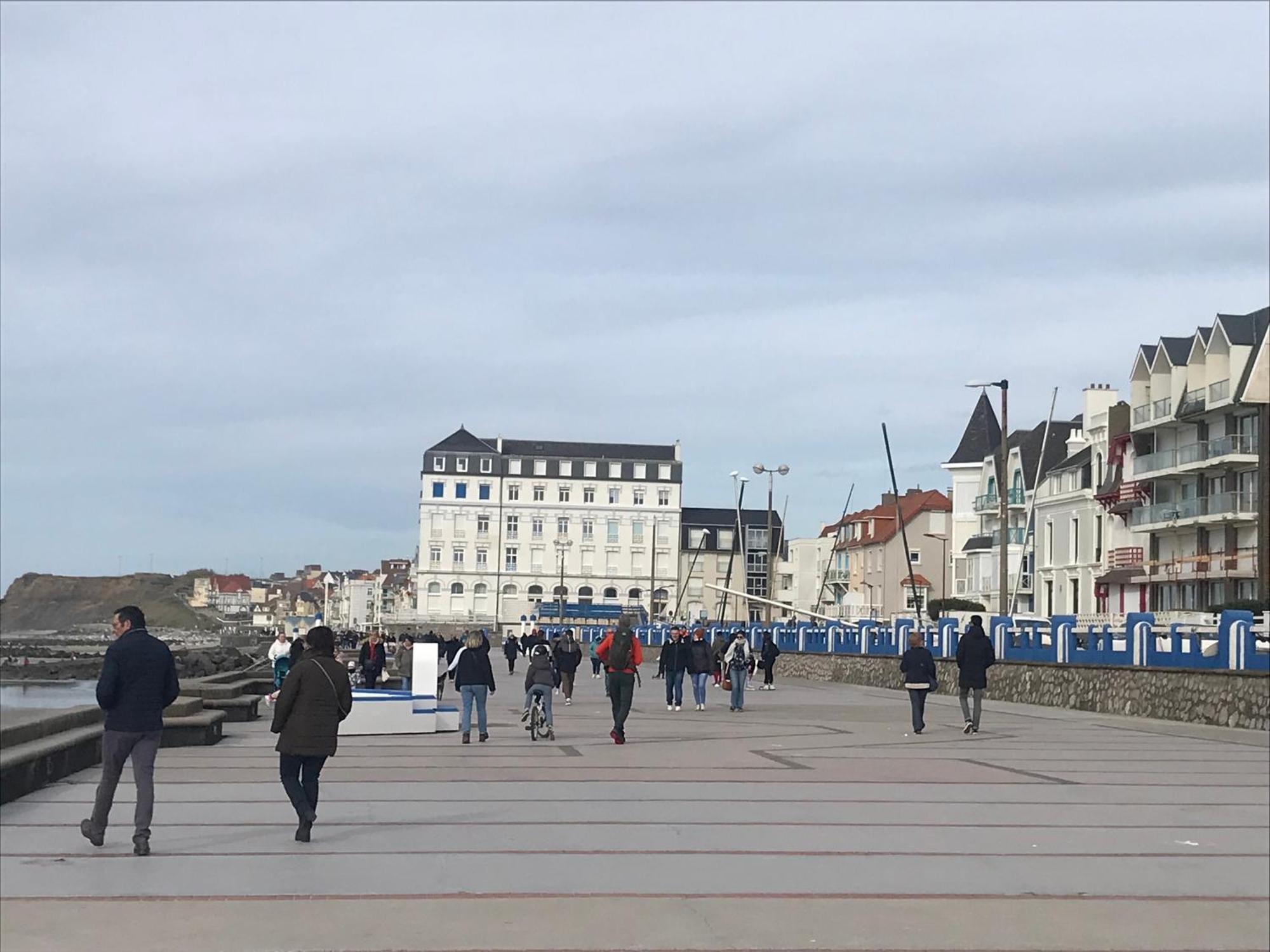 Une Jolie Vue - Appt 2 Pieces Vue Mer Balcon Sud Wimereux Buitenkant foto